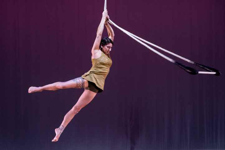 Acrobatic Conundrum Xochitl Sosa (c) Benjamin Buren